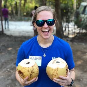 Meet your Posher, Megan